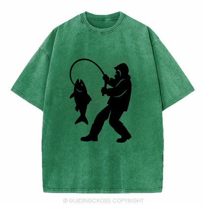 Alaskan fisherman hauling catch - Vintage T-shirt - Forest Mist(Green)