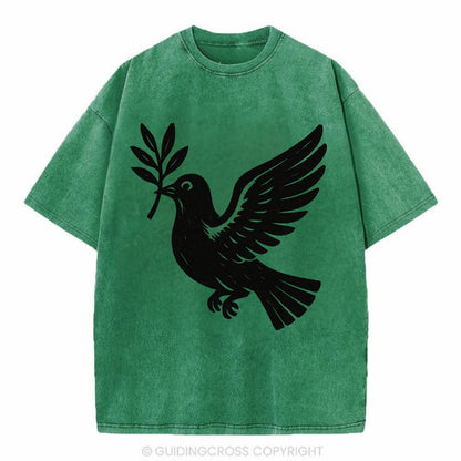 Dove carrying olive branch - peace movement ink painting - Vintage T-shirt - Forest Mist(Green)