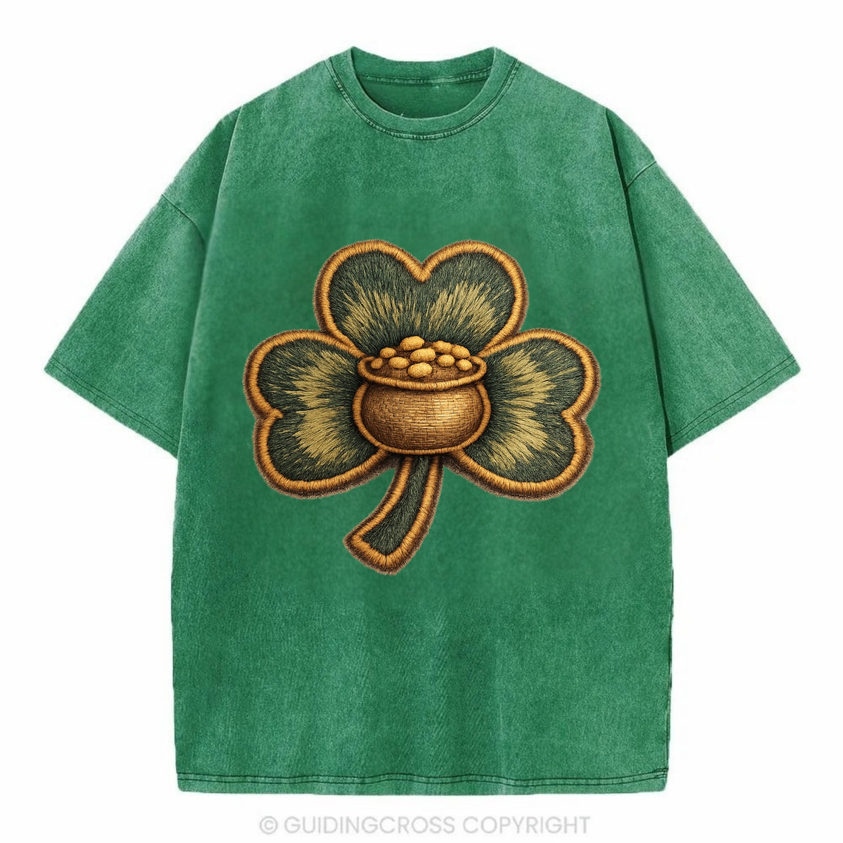 ST PATRICKS CLOVER - lucky clover with gold in green and gold , Irish luck - Vintage T-shirt - Forest Mist(Green)