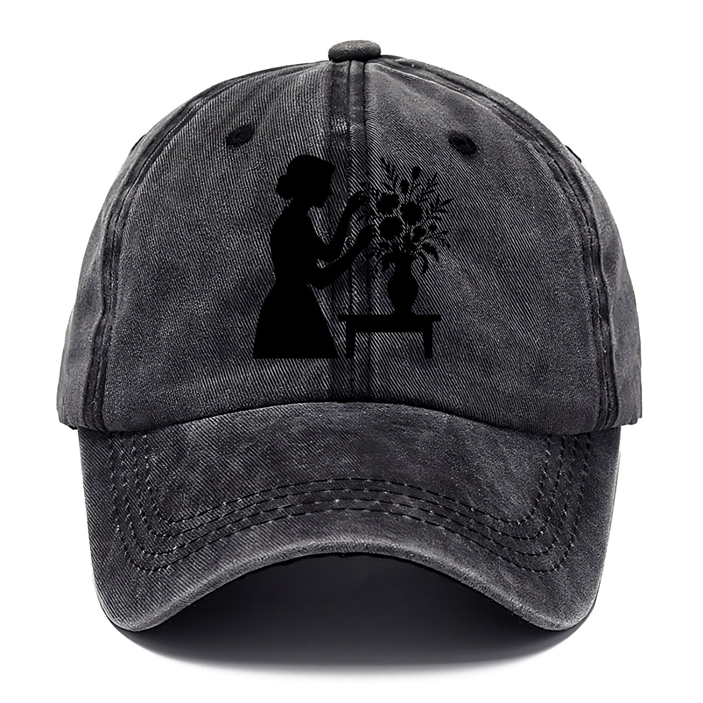 Florist arranging dramatic bouquet - Classic Cap - Graphite