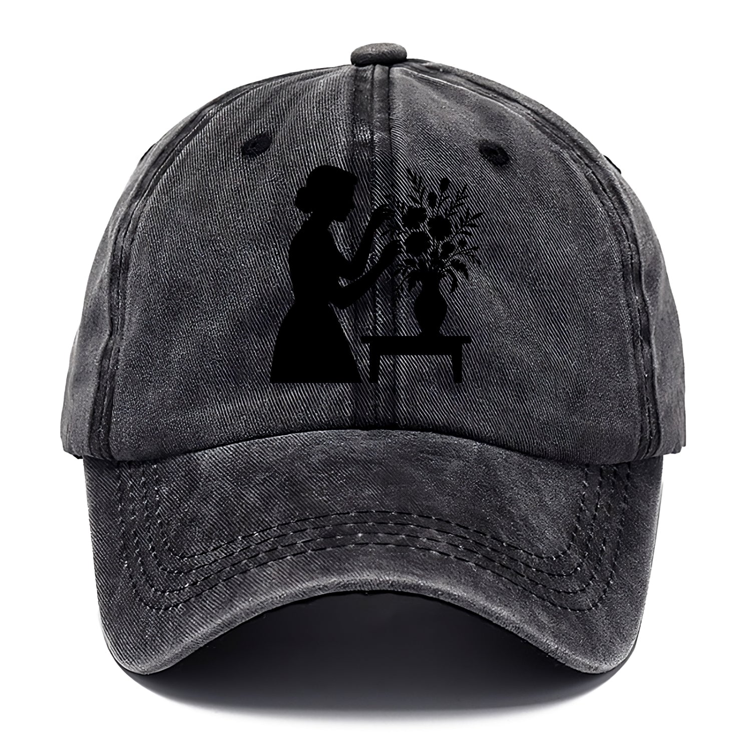 Florist arranging dramatic bouquet - Classic Cap - Graphite