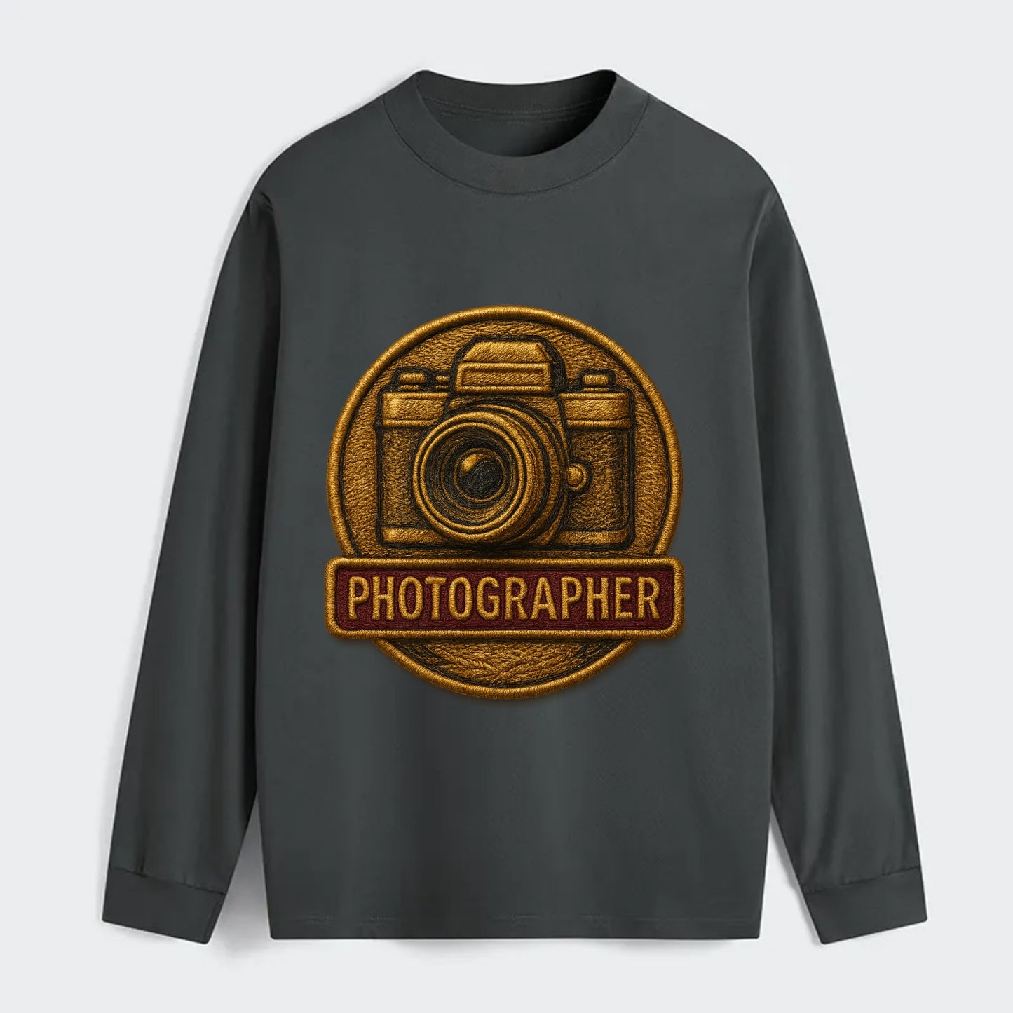 Camera with vintage lens - photographer badge - Classic Long Sleeve Shirt - Gray