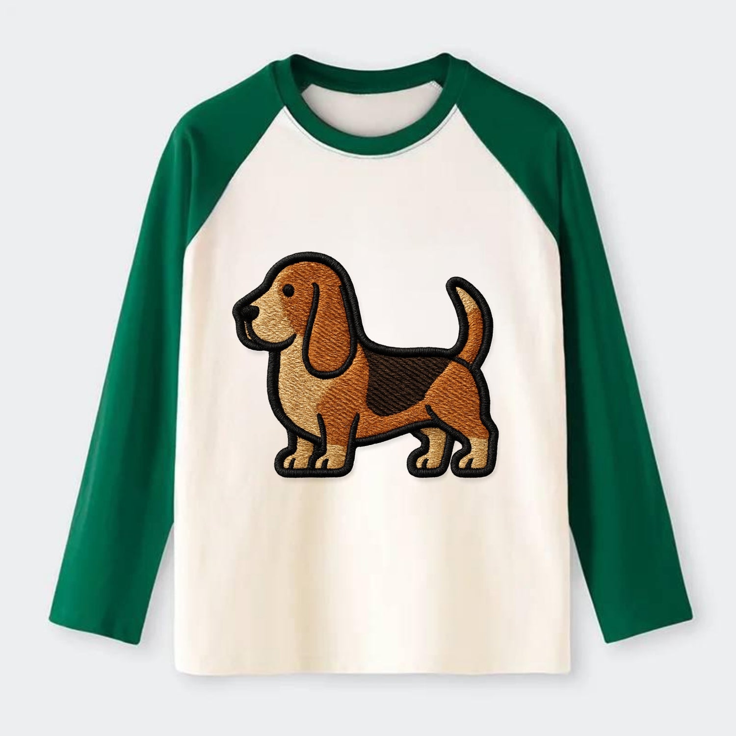 Basset Hound - Trendy low-rider design with prominent black outline - Raglan Long Sleeve T-Shirt - Green