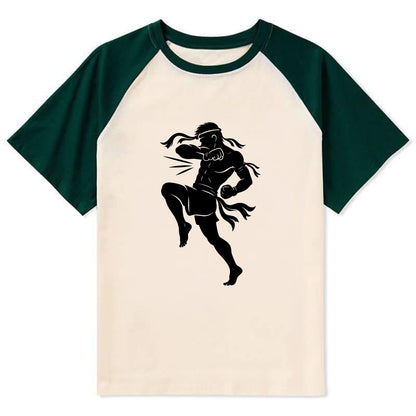 Thai Muay Thai fighter elbow strike - Contrast Raglan T-shirt - Green