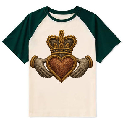 Claddagh  - Contrast Raglan T-shirt - Green
