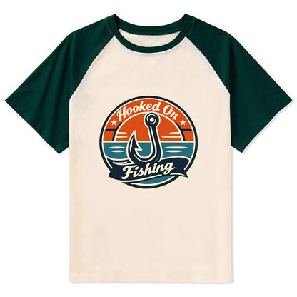 Angler's Emblem of Passion - Contrast Raglan T-shirt - Green