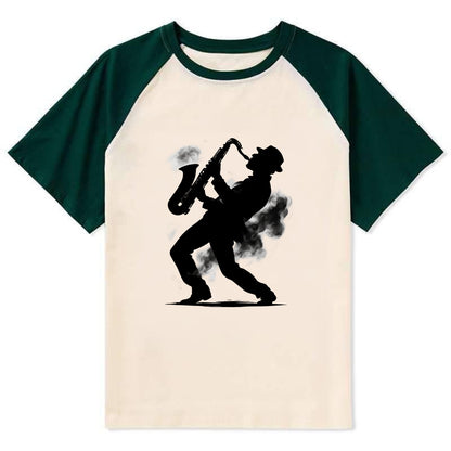 Saxophonist playing jazz in smoky room - Contrast Raglan T-shirt - Green