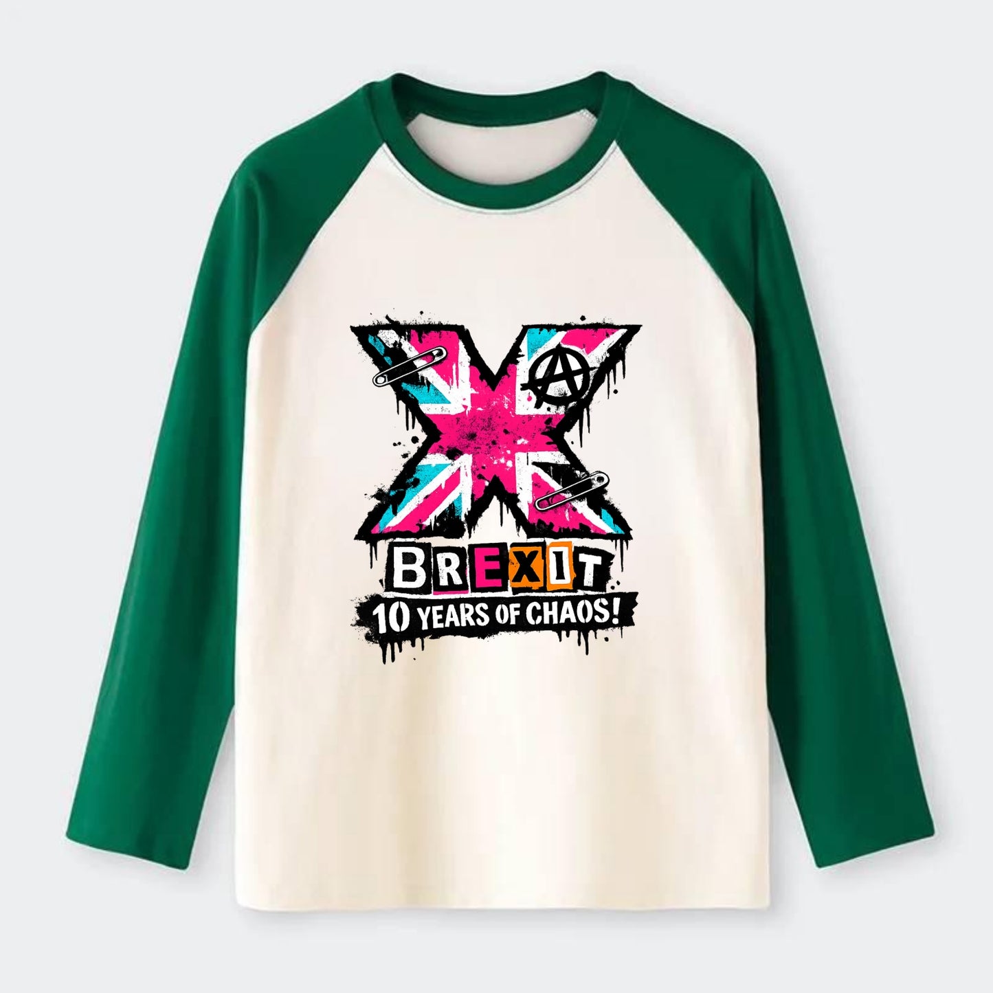 X YEARS | Roman numeral X massive | Union Jack fill pattern | Bold - Raglan Long Sleeve T-Shirt - Green