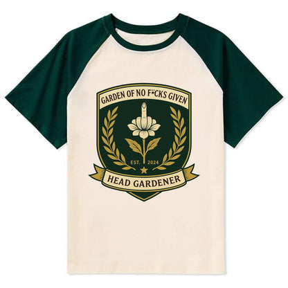 Shield with middle finger flower - "Garden of No F*cks Given - Head - Contrast Raglan T-shirt - Green