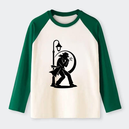 Blues harmonica player under streetlight - Raglan Long Sleeve T-Shirt - Green