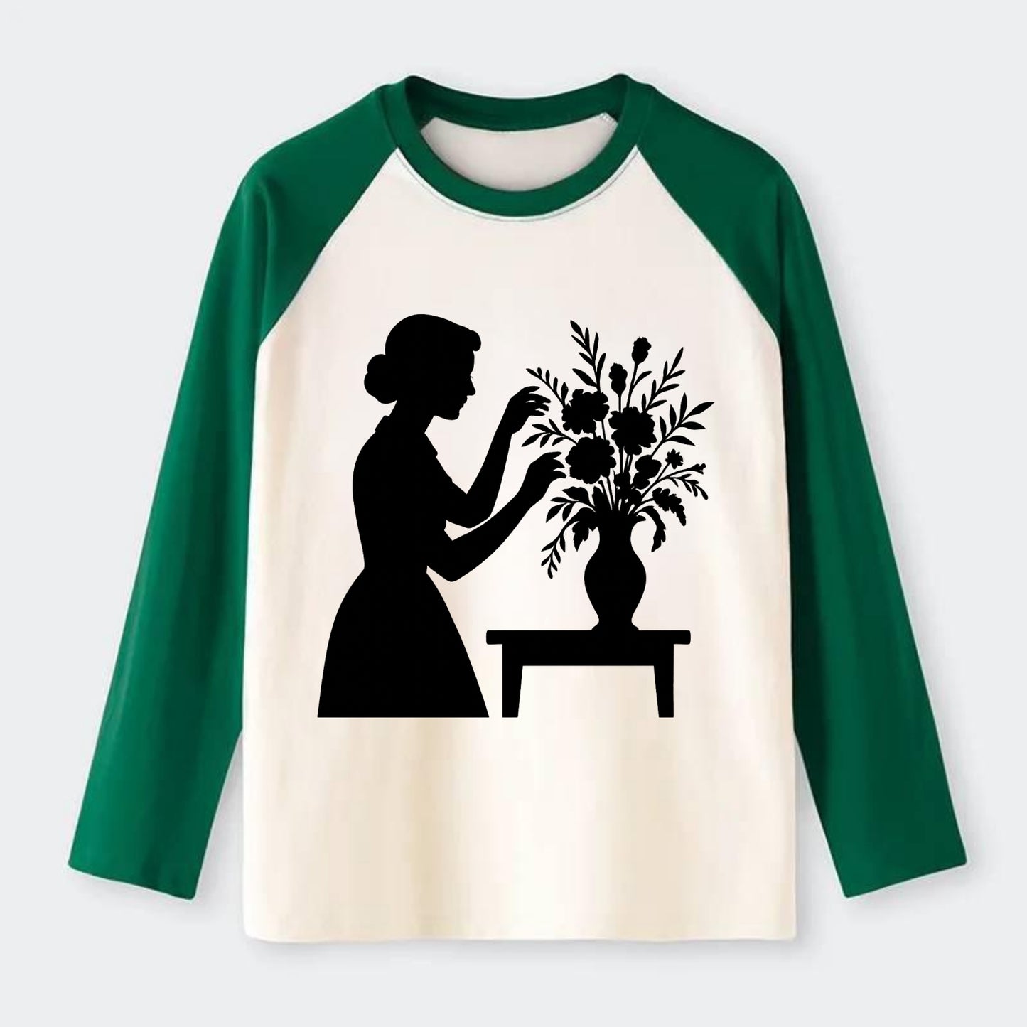 Florist arranging dramatic bouquet - Raglan Long Sleeve T-Shirt - Green