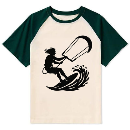 Kite surfer riding wave - Contrast Raglan T-shirt - Green