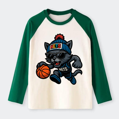 Brooklyn Cat wearing Nets beanie with street art patch and wayfarer - Raglan Long Sleeve T-Shirt - Green