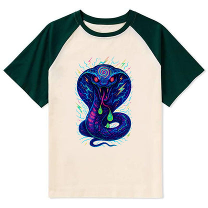 Mesmerizing cobra with hypnotic spiral patterns in the hood, scales that - Contrast Raglan T-shirt - Green