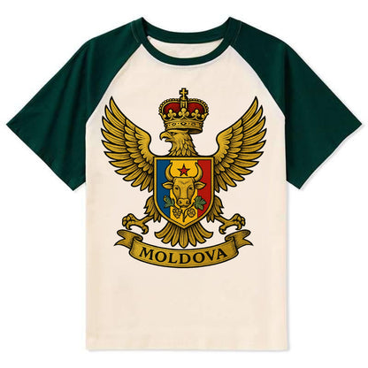 Moldova Heritage Badge  - Contrast Raglan T-shirt - Green