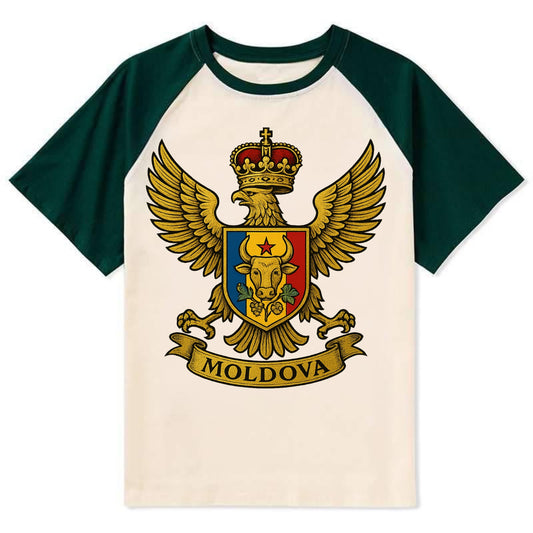 Moldova Heritage Badge  - Contrast Raglan T-shirt - Green