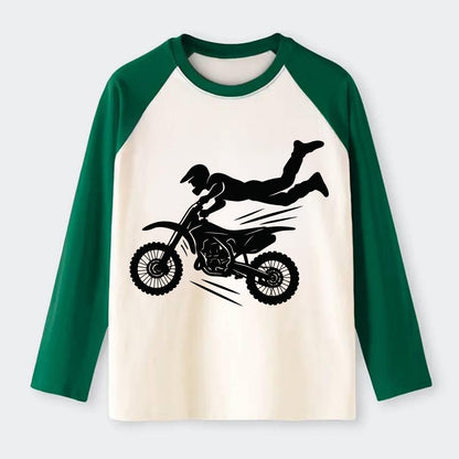 Motocross rider airborne trick - Raglan Long Sleeve T-Shirt - Green