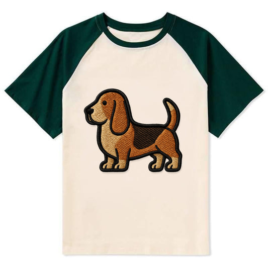 Basset Hound - Trendy low-rider design with prominent black outline - Contrast Raglan T-shirt - Green