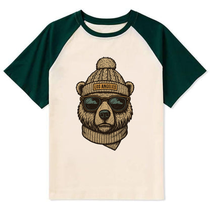 California Grizzly Bear wearing Los Angeles beanie with pom pom and - Contrast Raglan T-shirt - Green