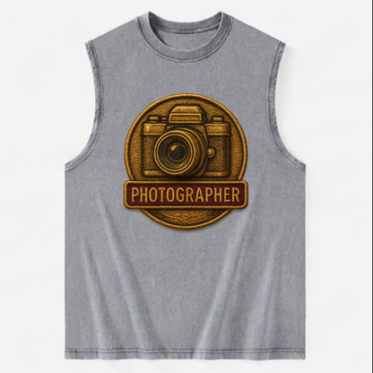 Camera with vintage lens - photographer badge - Vintage Washed Tank - Grey