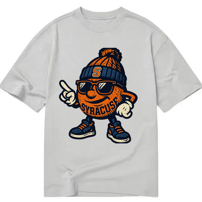 Syracuse Orange wearing Syracuse beanie with S patch - Classic T-shirt - Grey