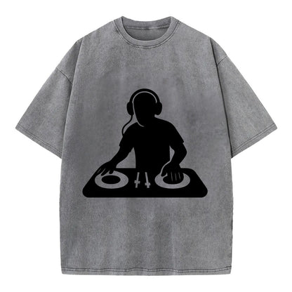 DJ with turntables and headphones - Vintage T-shirt - Grey