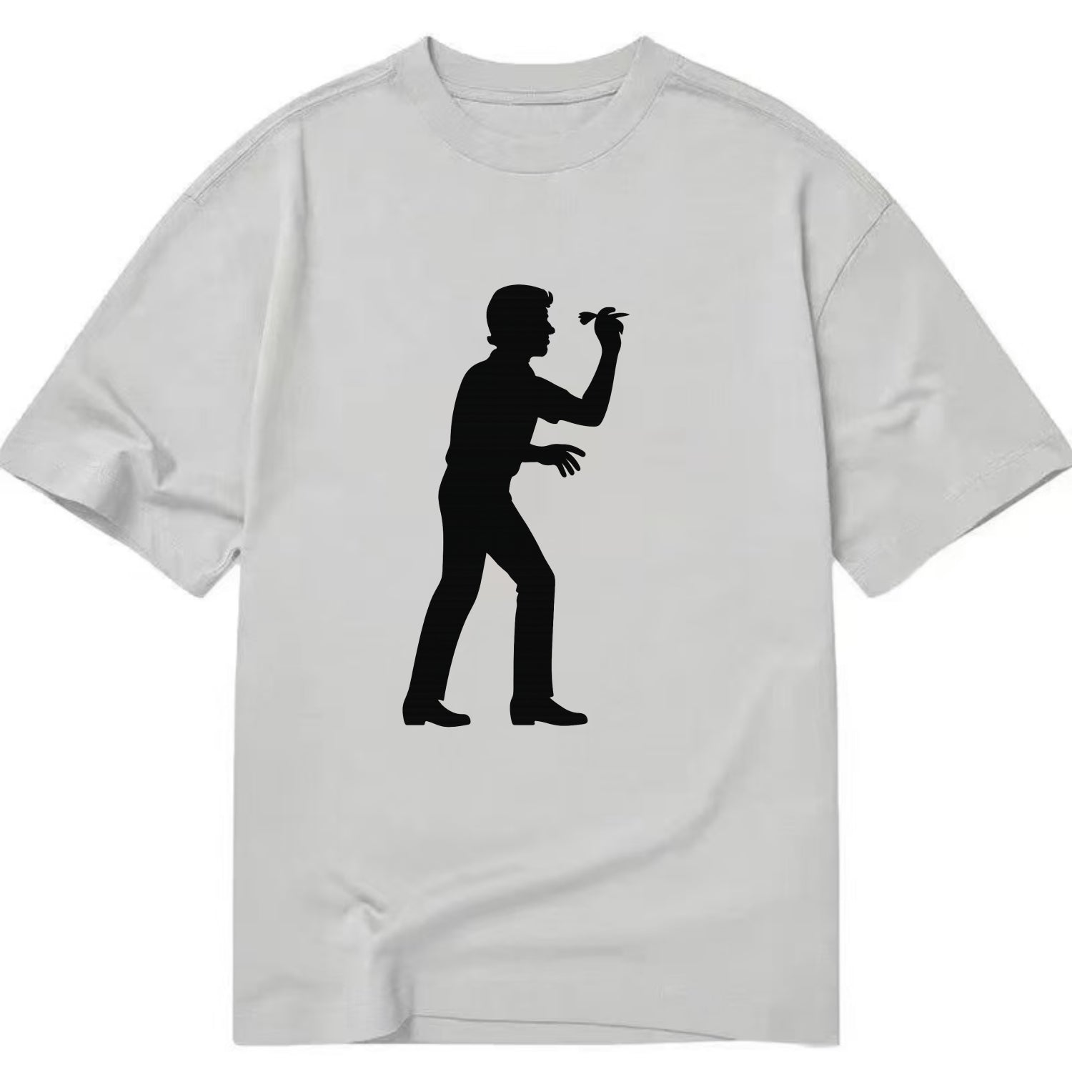 Darts player in throwing stance - Classic T-shirt - Grey