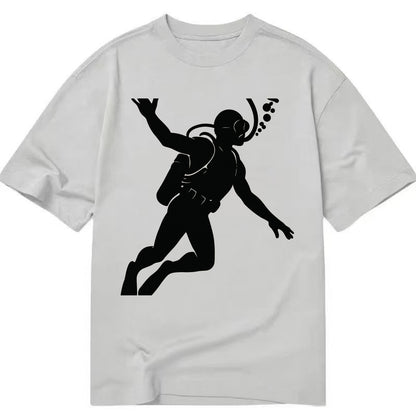 Scuba diver descending with gear - Classic T-shirt - Grey