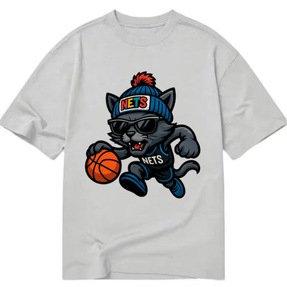 Brooklyn Cat wearing Nets beanie with street art patch and wayfarer sunglasses - Classic T-shirt - Grey