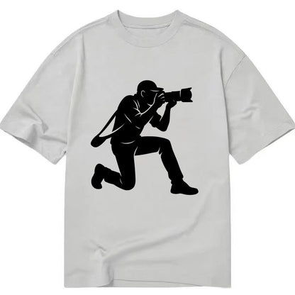 Photographer capturing perfect shot - Classic T-shirt - Grey