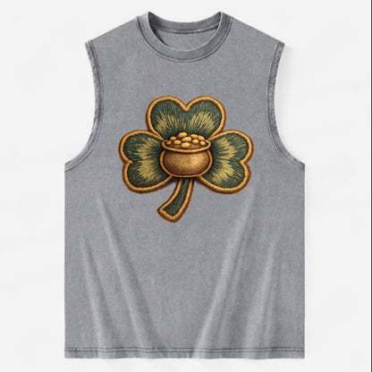 ST PATRICKS CLOVER - lucky clover with gold in green and gold , Irish luck - Vintage Washed Tank - Grey