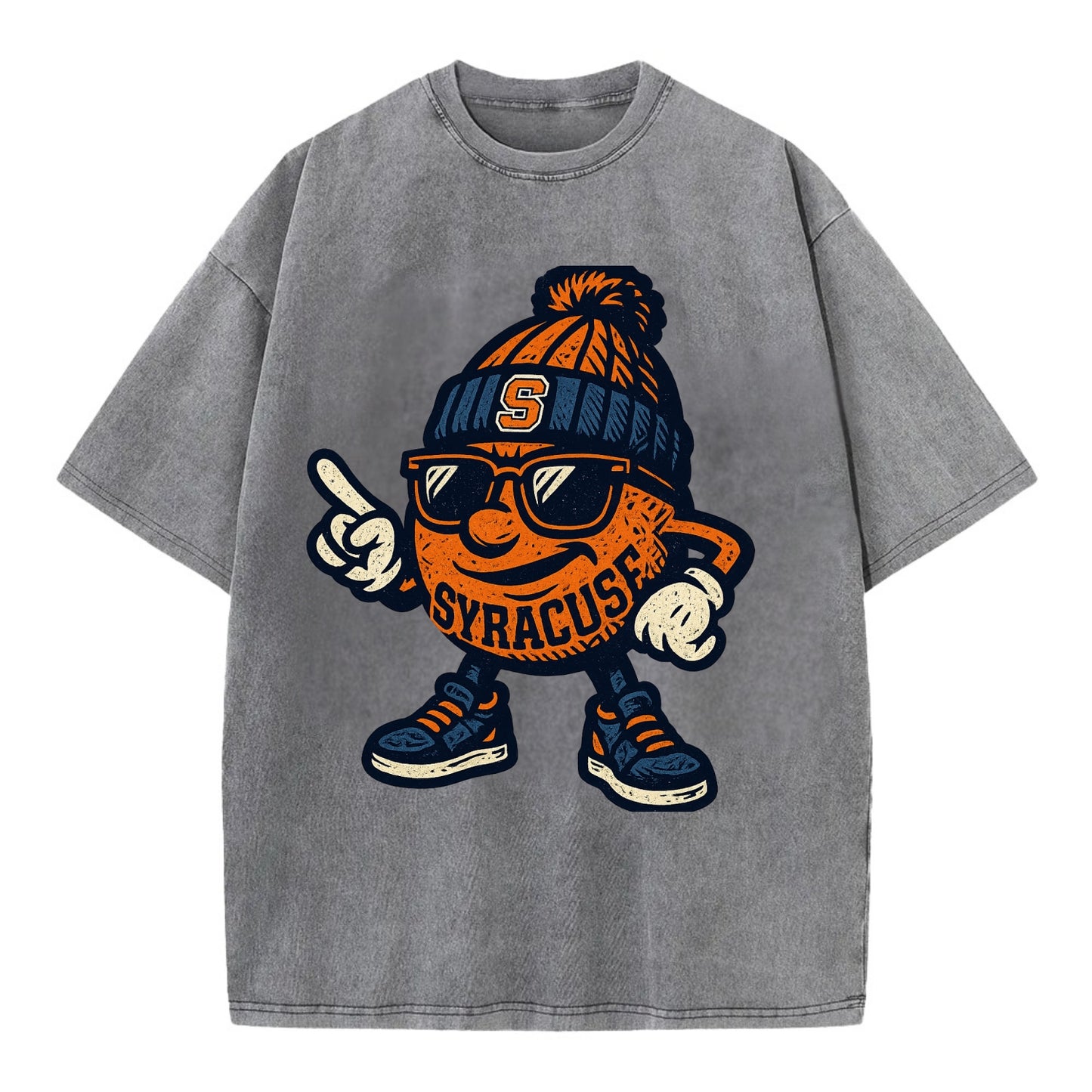 Syracuse Orange wearing Syracuse beanie with S patch - Vintage T-shirt - Grey