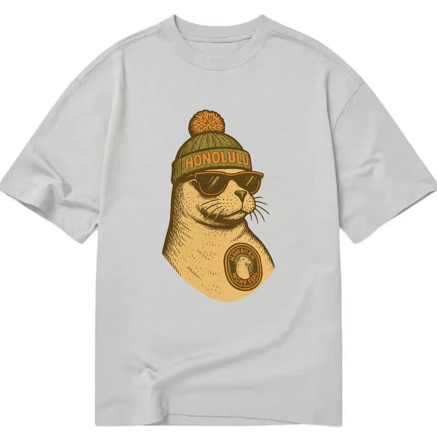 Hawaii Monk Seal wearing Honolulu beanie with pom pom and wayfarer sunglasses - Classic T-shirt - Grey