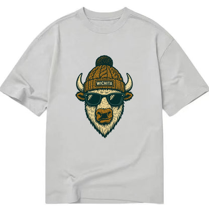 Kansas American Bison wearing Wichita beanie with pom pom and wayfarer sunglasses - Classic T-shirt - Grey