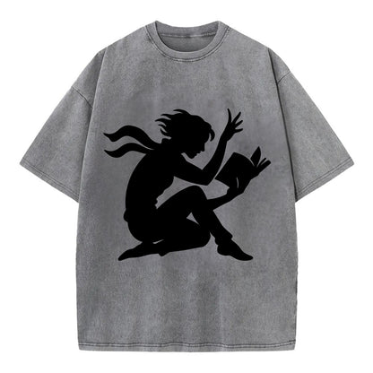 Reader lost in book moment - Vintage T-shirt - Grey