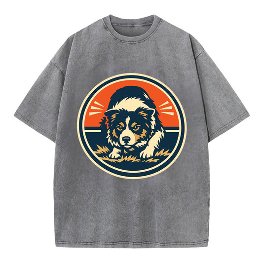 Focused Border Collie Emblem - Vintage T-shirt - Grey