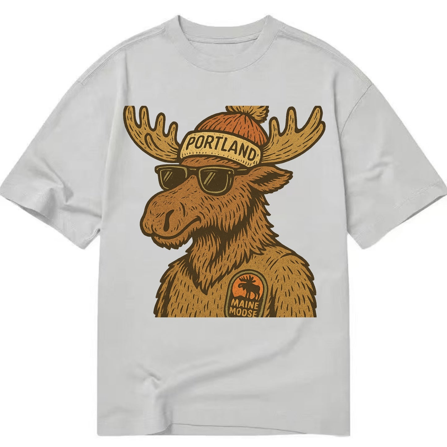 Maine Moose wearing Portland beanie with pom pom and wayfarer sunglasses - Classic T-shirt - Grey