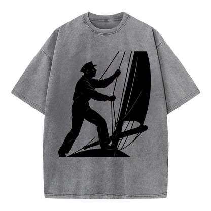 Sailor adjusting the boom on a sailboat - Vintage T-shirt - Grey