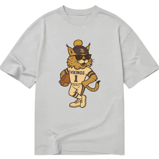 Minneapolis Lynx wearing Vikings beanie with Norse patch and wayfarer sunglasses - Classic T-shirt - Grey