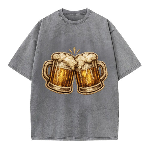 BEER MUG CHEERS - frosty beer stein in gold and amber , brewery - Vintage T-shirt