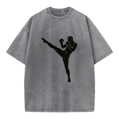 Kickboxer delivering roundhouse kick - Vintage T-shirt - Grey
