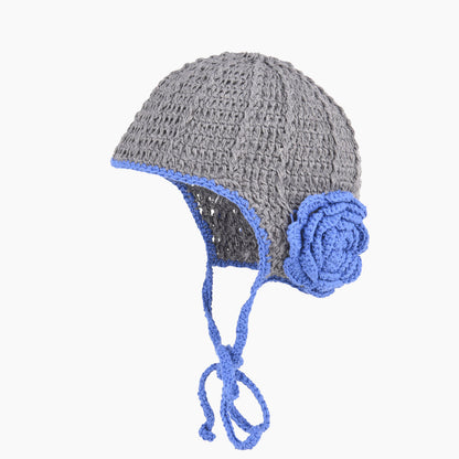 Hand-Knit Floral Beret: Cozy Retro Winter Hat