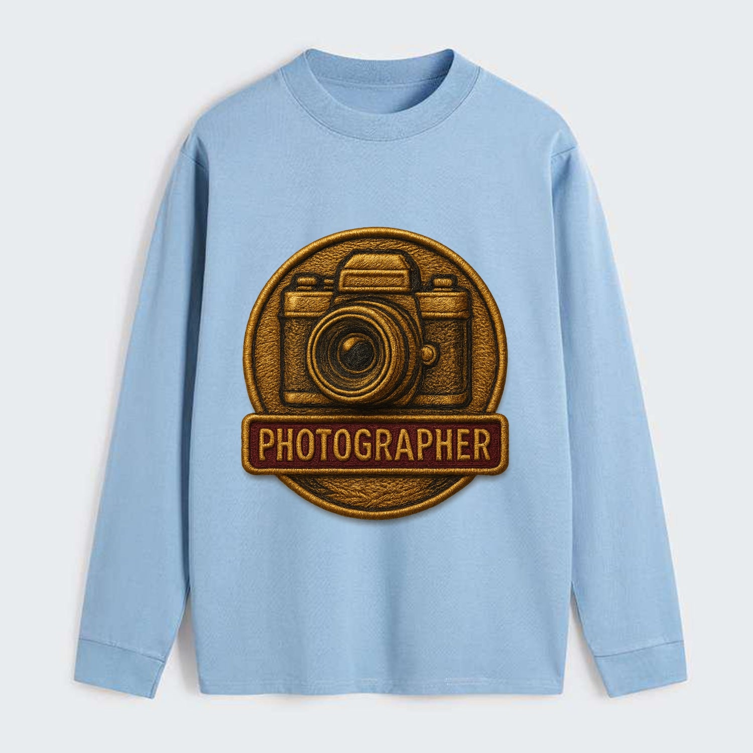 Camera with vintage lens - photographer badge - Classic Long Sleeve Shirt - Light Blue