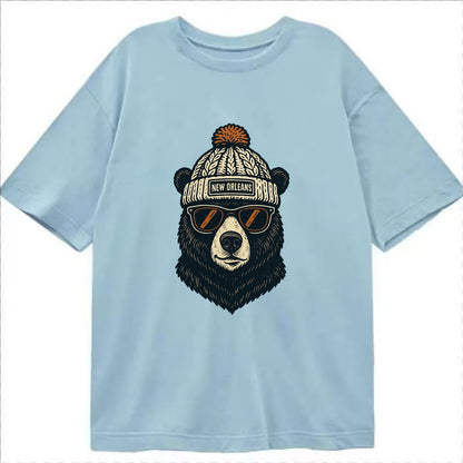 Louisiana Black Bear wearing New Orleans beanie with pom pom and wayfarer - Classic T-shirt - Light Blue
