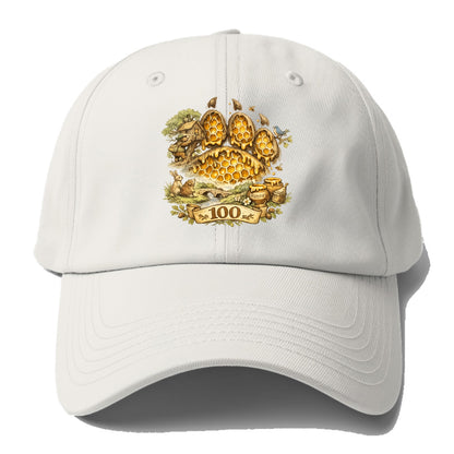HONEY PAW | Bear paw print filled with honeycomb | Sticky evidence | Forest treasure - Baseball Cap - Off White