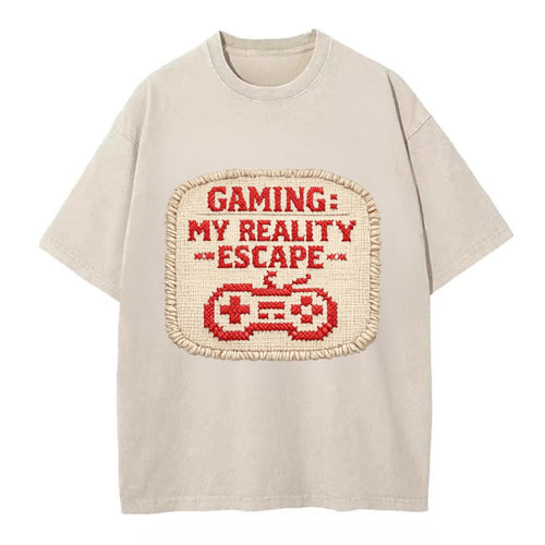 GAMING: MY REALITY ESCAPE - red game escape - red - gaming reality escape - Vintage T-shirt