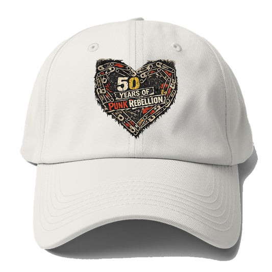 SAFETY PIN LOVE | Heart made of safety pins | Punk romance | DIY jewelry | Holding - Baseball Cap - Off White