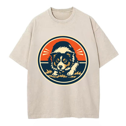 Focused Border Collie Emblem - Vintage T-shirt - Off White