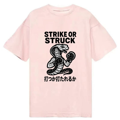 Strike or Struck - Cobra wearing boxing Classic T-shirt - Pink