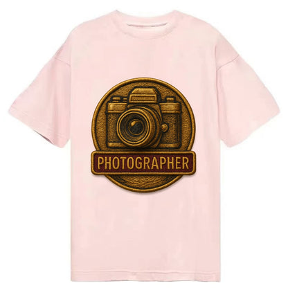 Camera with vintage lens - photographer badge - Classic T-shirt - Pink